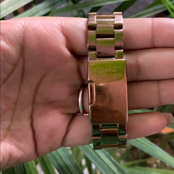 Authentic women’s Fossil watch - Picture 2 of 4